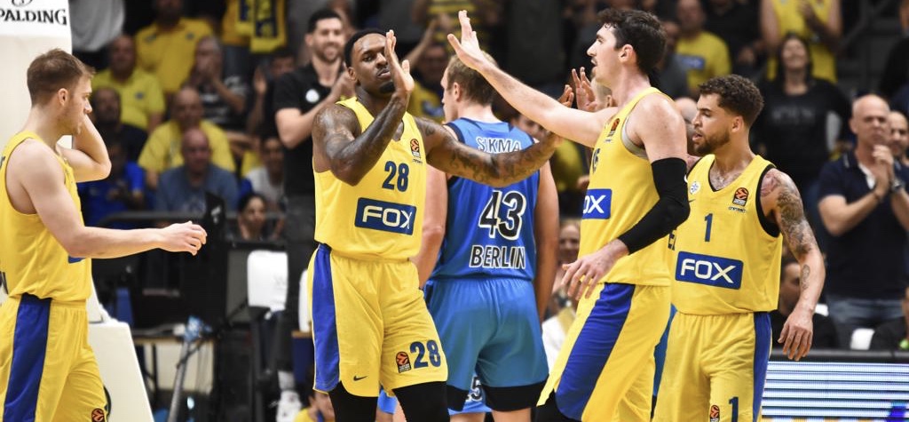 “We have a long way to go” – Maccabi Trap Game, Black, Dorsey, Bryant, DiBartolomeo & more! 3-Pointers & Analysis of Maccabi’s win over Alba