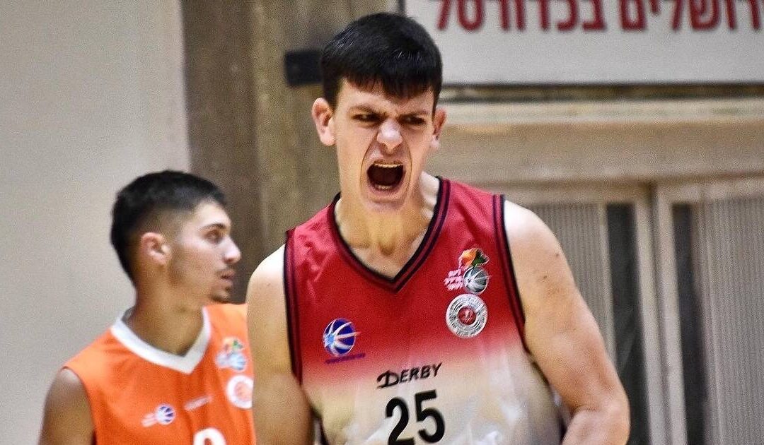 רועי אבנרי: "אני יותר מחפש להוביל את הקבוצה הזאת להישגים מאשר לקבל דקות בבוגרים"