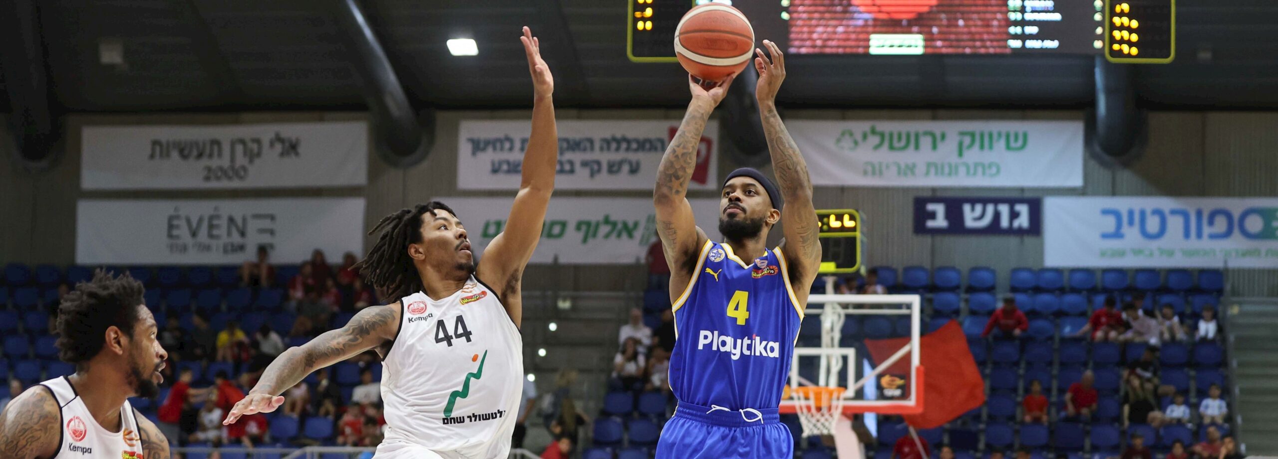 Israel Playoffs Update: Brown locks in for Maccabi, Hapoel TLV rolls, Case for Kemp, When is Jerusalem/Herzliya Game 4?