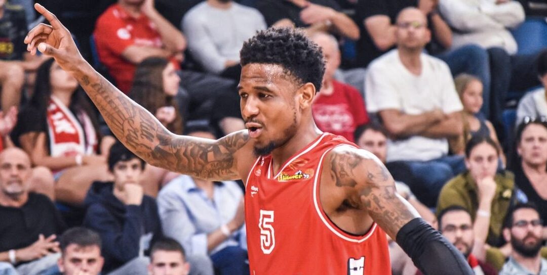 Hapoel Tel Aviv cruises into semifinals after sweep of Nes Ziona