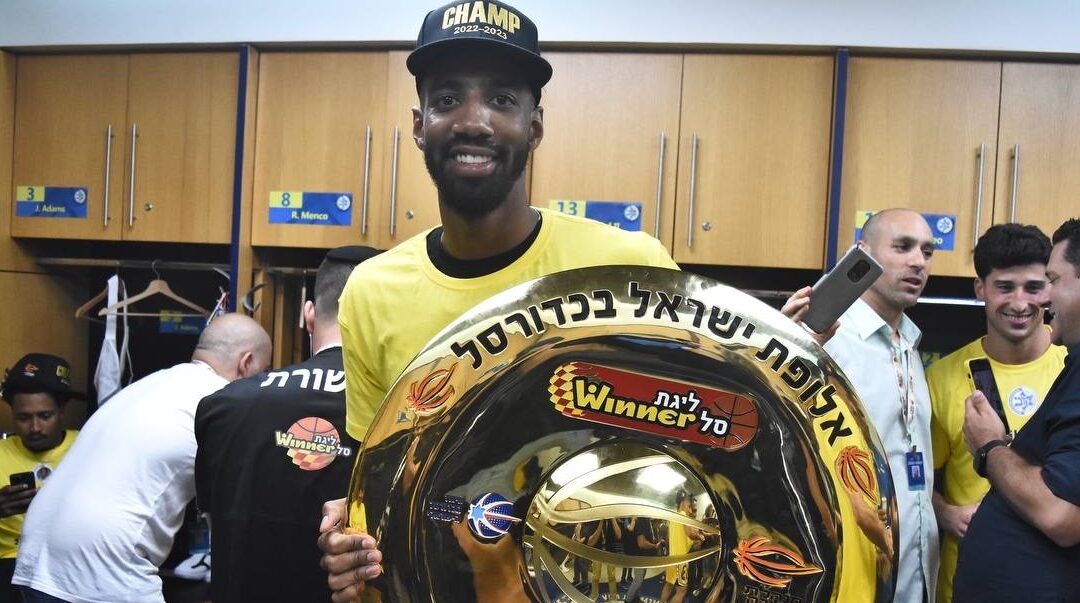 Austin Hollins sums up the Maccabi season, challenges, playing overseas & more on The Sports Rabbi Show