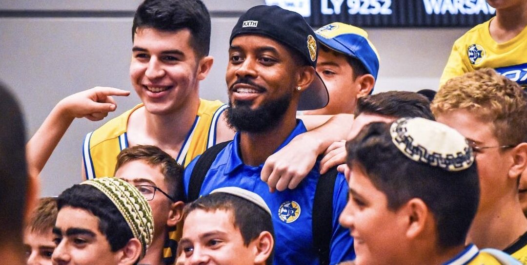 “I’m excited for the new year and excited to see the new guys” – Maccabi duo Brown & Baldwin arrive in Israel