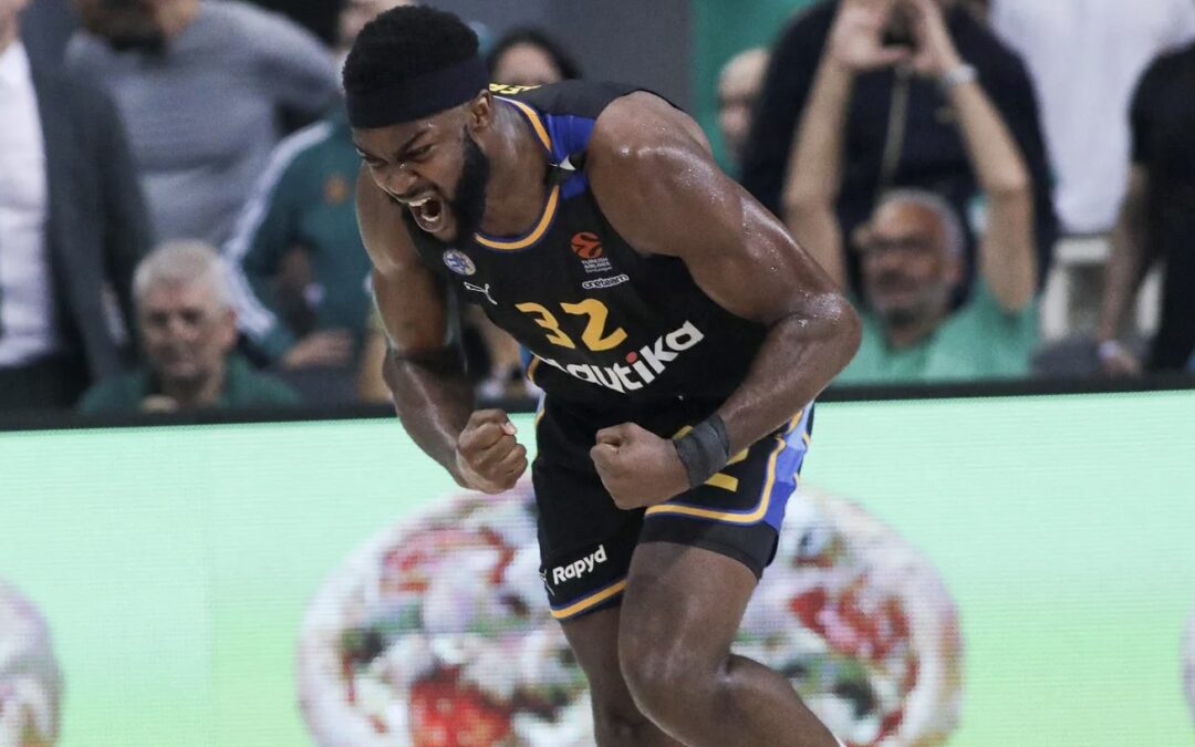 Maccabi Tel Aviv takes win over Panathinaikos + the latest Israeli hoops and soccer news on Episode #438