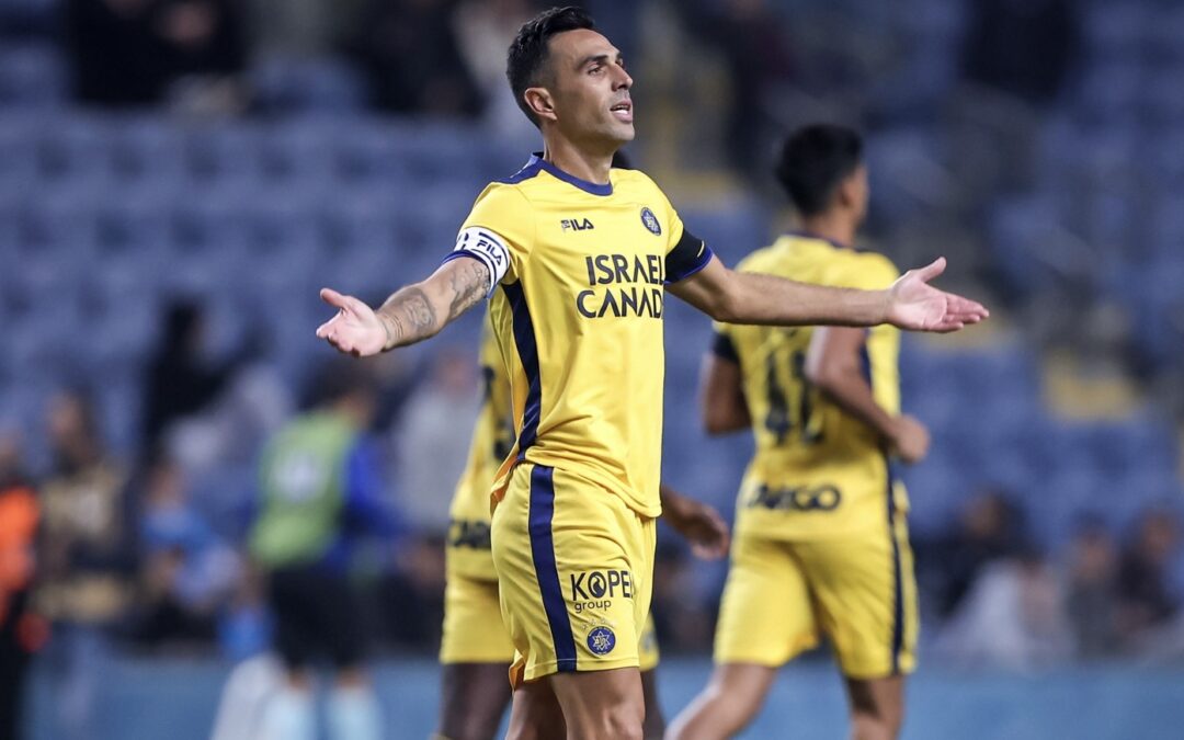 Maccabi Tel Aviv slips by Maccabi Petach Tikva, Maccabi Haifa crushes Hadera