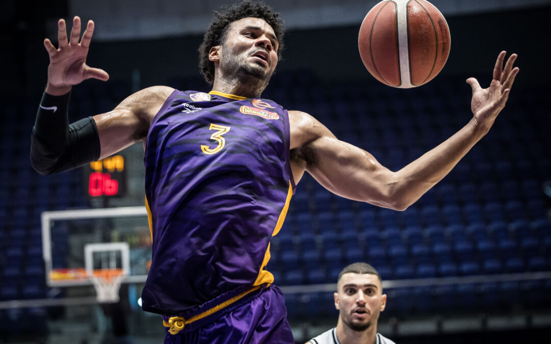 Holon drops Afula 85-80 to win Israeli league opener
