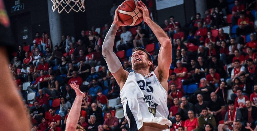 Electrifying game, Great human being, Winner: Who are you Hapoel Eilat Big Man Andrew Smith?