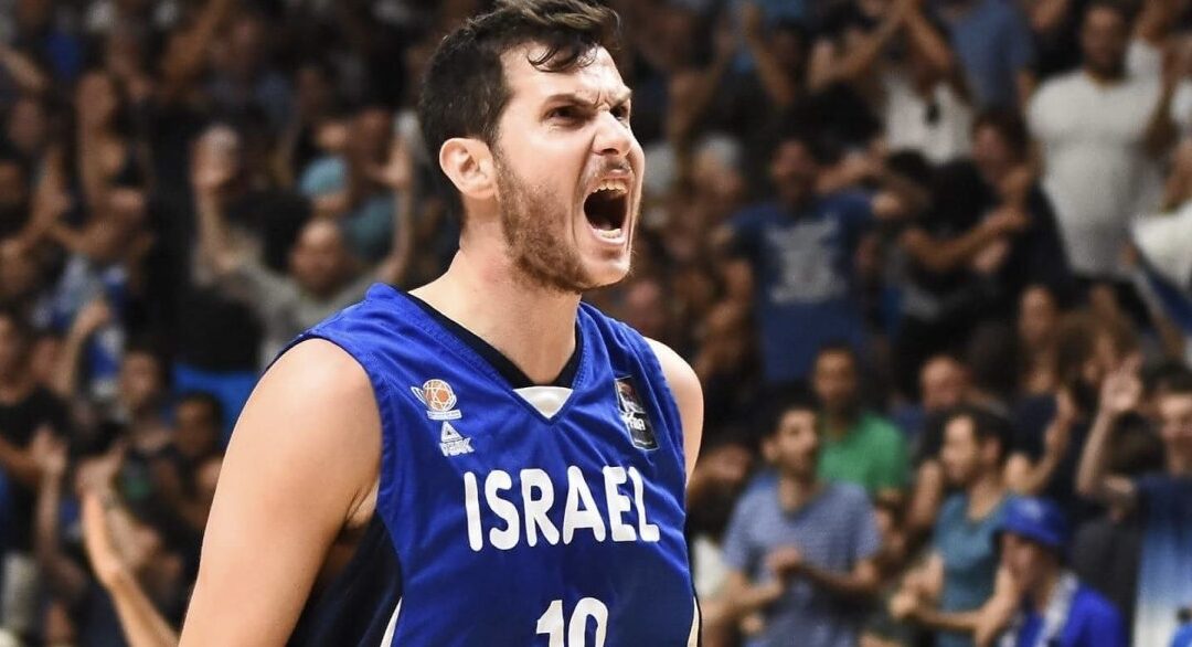 רגעים: ספר הזיכרונות של ישראל ביורובאסקט