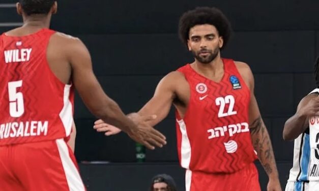 Hapoel Jerusalem gets off to good start in EuroCup play with 93-79 win over Hamburg