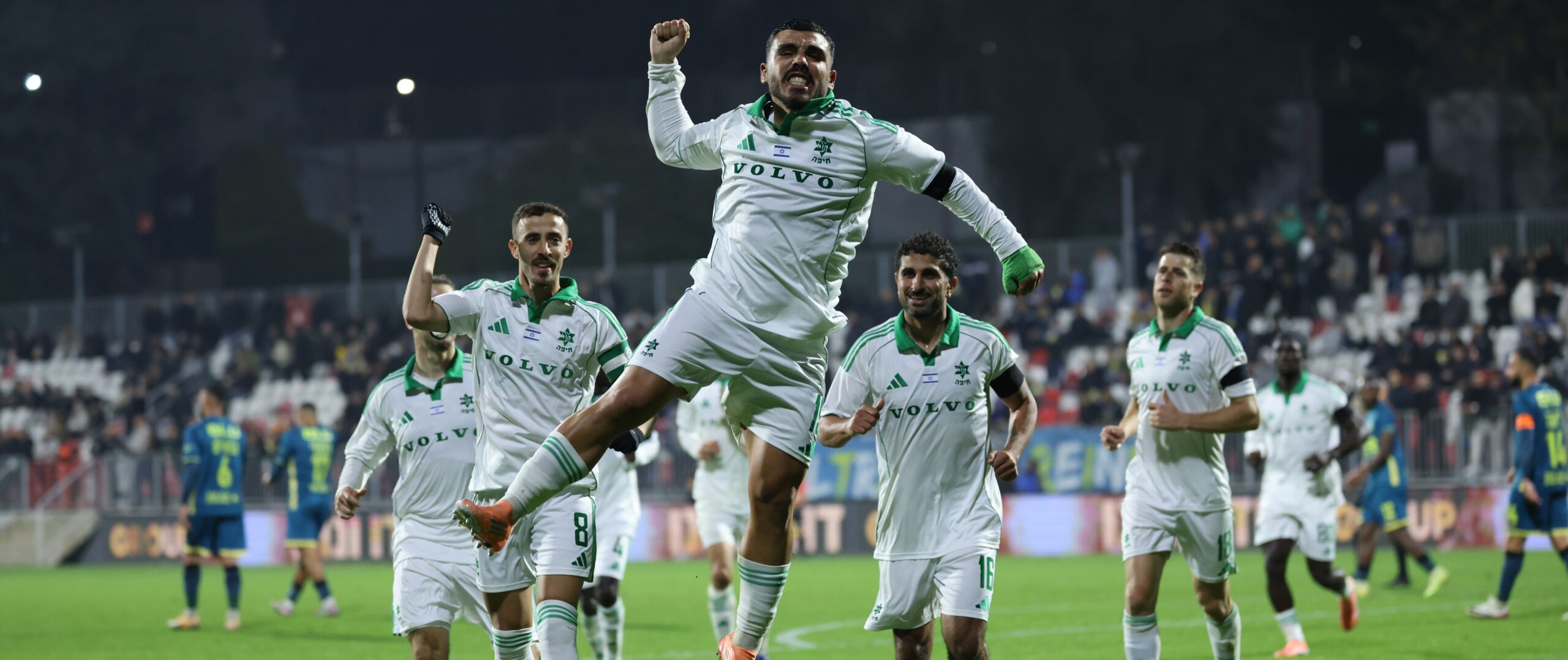 Maccabi Haifa pounds Bnei Reineh 4-0 - Sports Rabbi