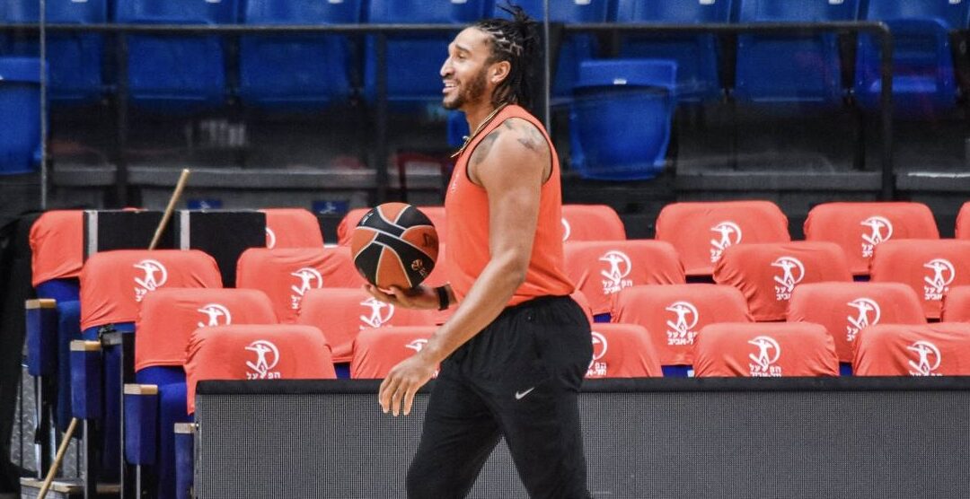 סב אלוף NBA, הזריקה היפה ביותר שלא נחשבה וקבלת הפנים לה זכתה אימו: שמירה אישית על איש וויינרייט