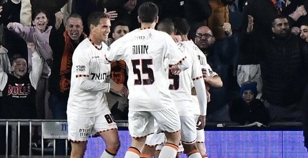 Bnei Yehuda stuns Beitar Jerusalem 2-1 to advance to State Cup semis