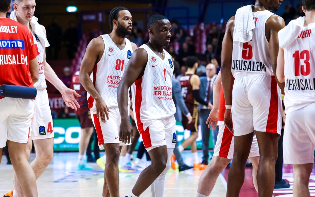 Hapoel Jerusalem finishes atop the EuroCup regular season standings despite loss at Venezia, Holon still winless in BCL Round of 16