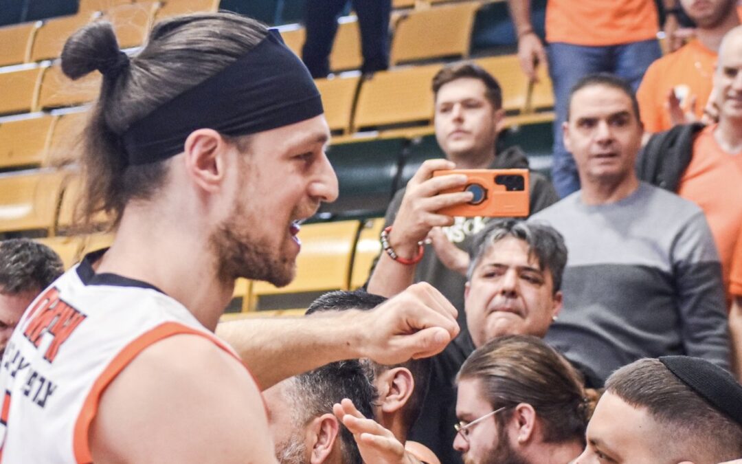 בן אייזנהארט: "בשנים קודמות היו אמריקאים ששאלו אותי, 'אני באמת צריך ללכת לממ"ד בכל פעם שאני שומע את האזעקה?'"