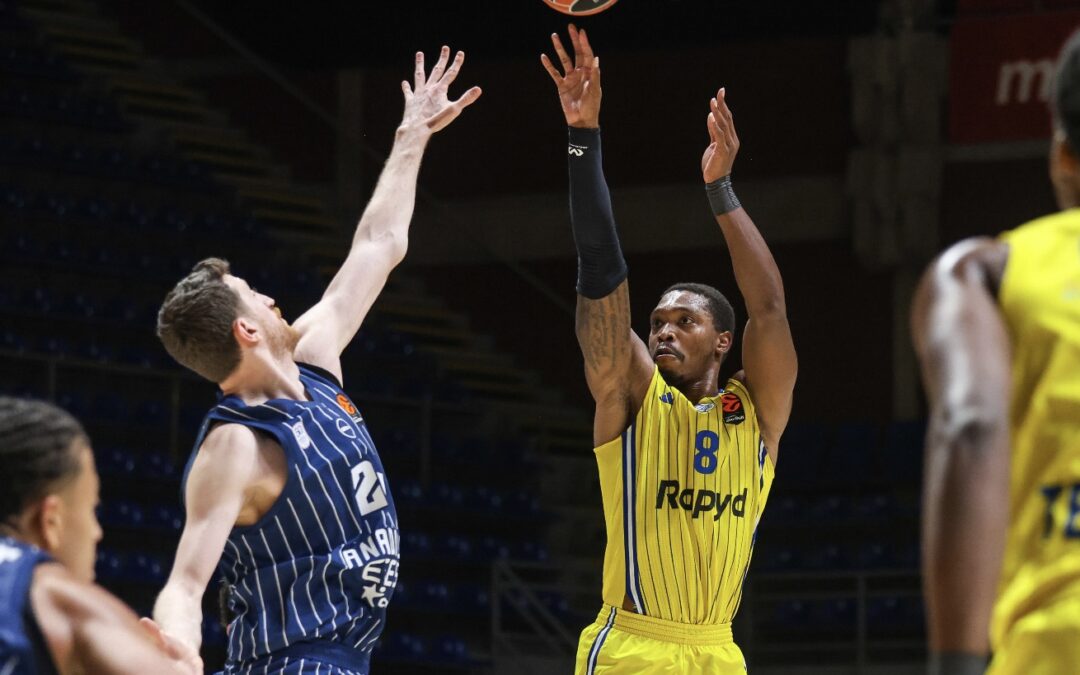 Walker paces Maccabi Tel Aviv to 103-89 victory over Anadolu EFES and close in Play In spot