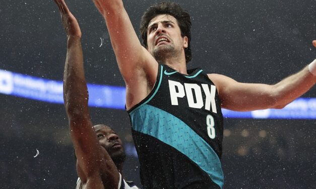 ליל קליעה גדול לאבדיה בדרך למקום השמיני, 15 לשרף במשחק הסיום של ברוקלין