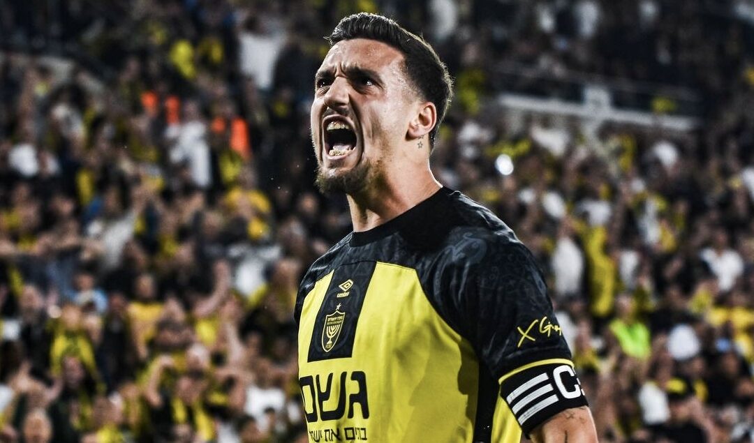 Beitar Jerusalem dominate Maccabi Tel Aviv 4-2 to stay top of the table