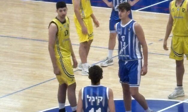 נערים א': עמק חפר הדיחה את מכבי ת"א ותפגוש את הפועל ת"א בגמר, הקלעים בפנים