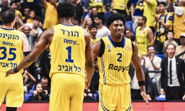 Clark and Hoard help Maccabi take 1-0 lead over Hapoel in Tel Aviv Derby Championship series