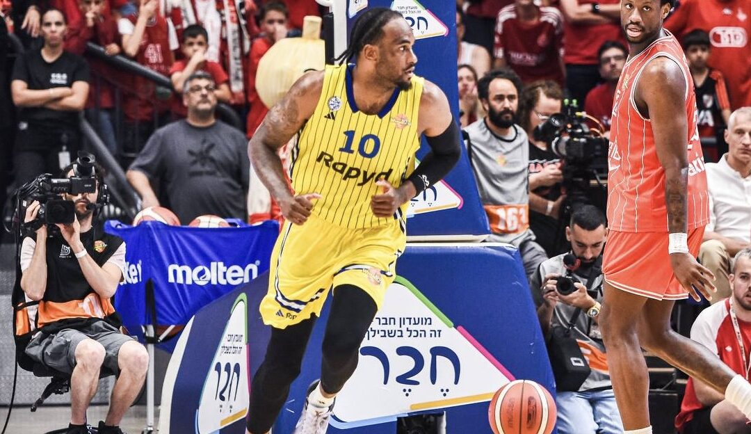 ״לשחק עבור מאמן כמו עודד זו הסיבה שאני מגיע ונותן הכול בכל משחק״: בריסט ממשיך במכבי ת״א