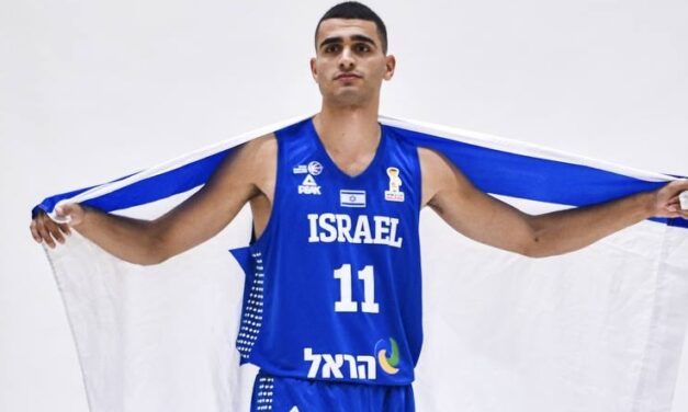 קררה יתלבש, מדר ישמש כקפטן. יעקב לא בסגל