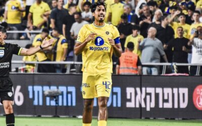 Peretz brace leads Maccabi Tel Aviv over Maccabi Haifa in Israeli Classico