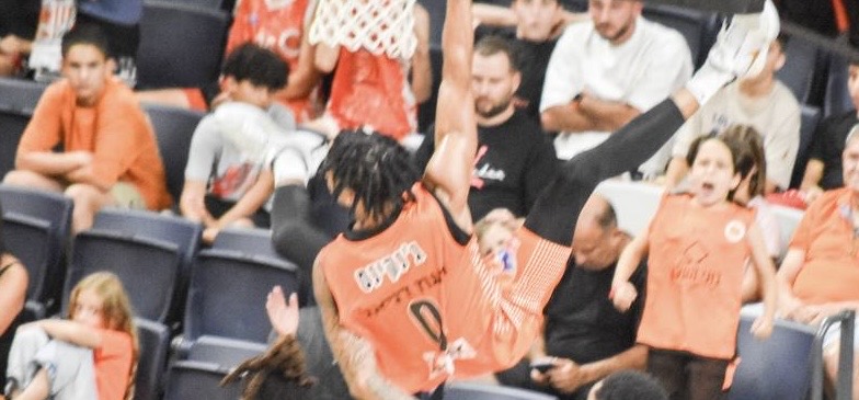 Maccabi Rishon Le’Zion upsets Maccabi Tel Aviv 93-90 in OT